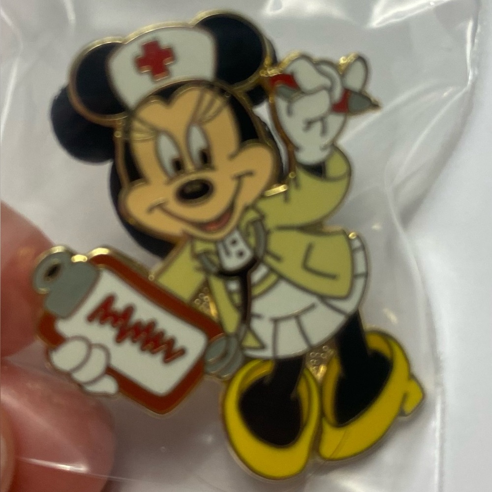 Minnie Mouse Nurse Pin 2000